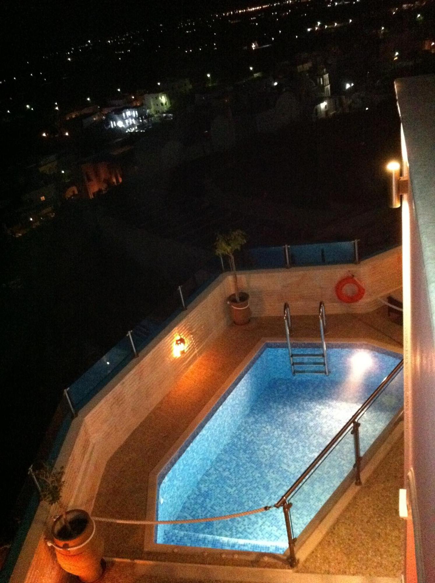 Nectarios Villa - Studios & Suites Adults Only Fira  Exterior foto