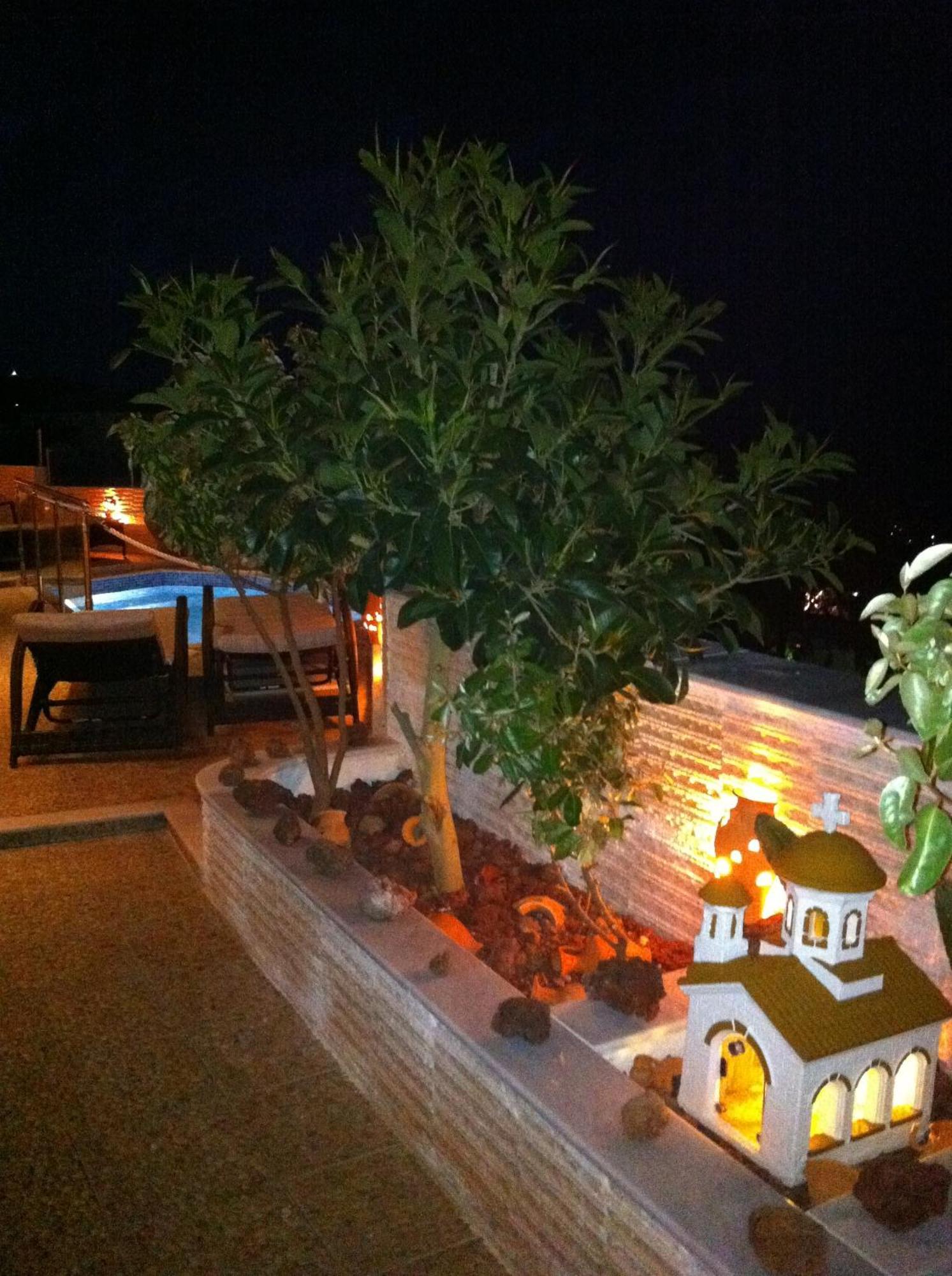 Nectarios Villa - Studios & Suites Adults Only Fira  Exterior foto