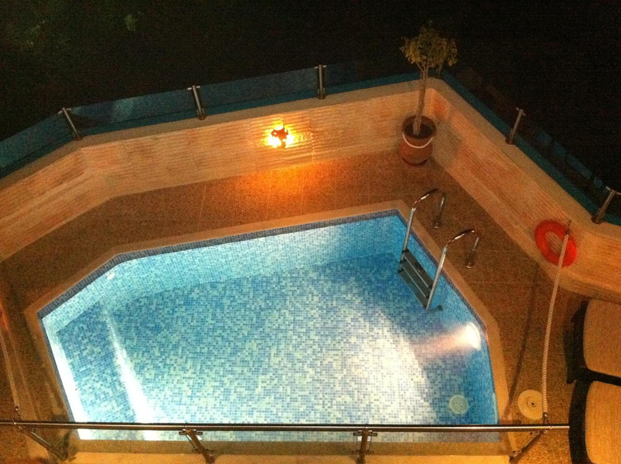 Nectarios Villa - Studios & Suites Adults Only Fira  Exterior foto